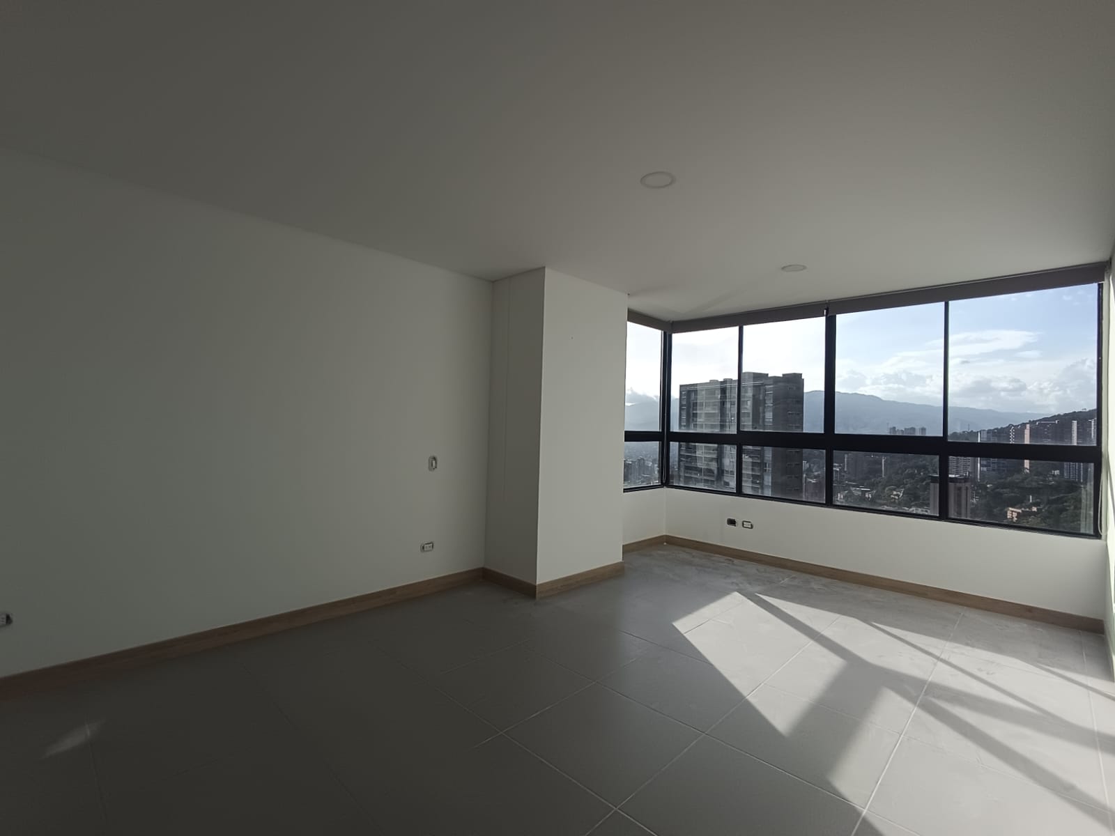 Apartamento en arriendo en El Poblado, Medellín · foto 5 de 18