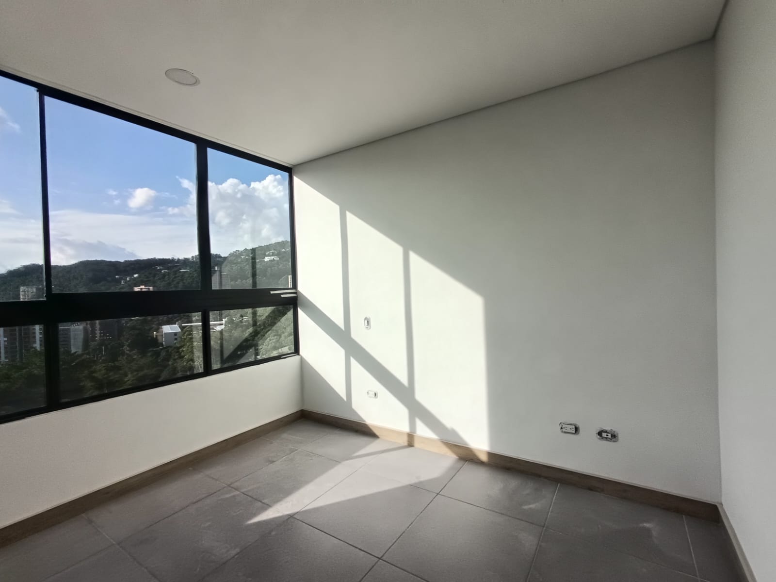 Apartamento en arriendo en El Poblado, Medellín · foto 14 de 18