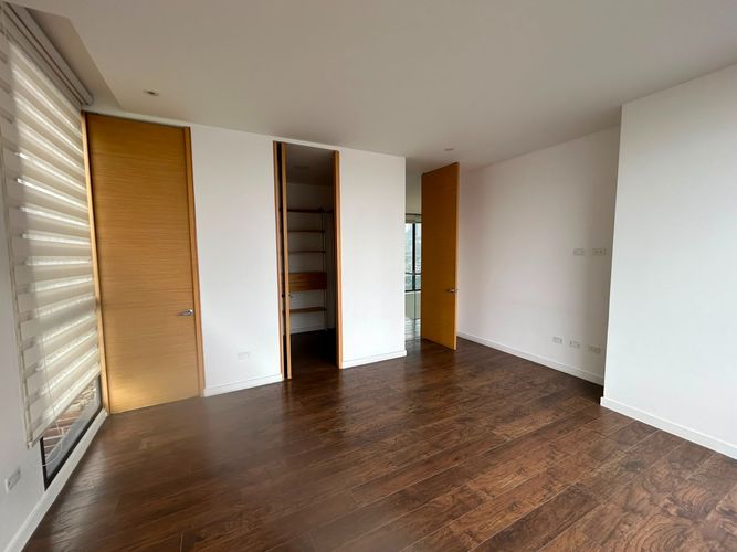 Apartamento de 3 alcobas en venta en El Poblado, Medellín, 280 m² · foto 13 de 19