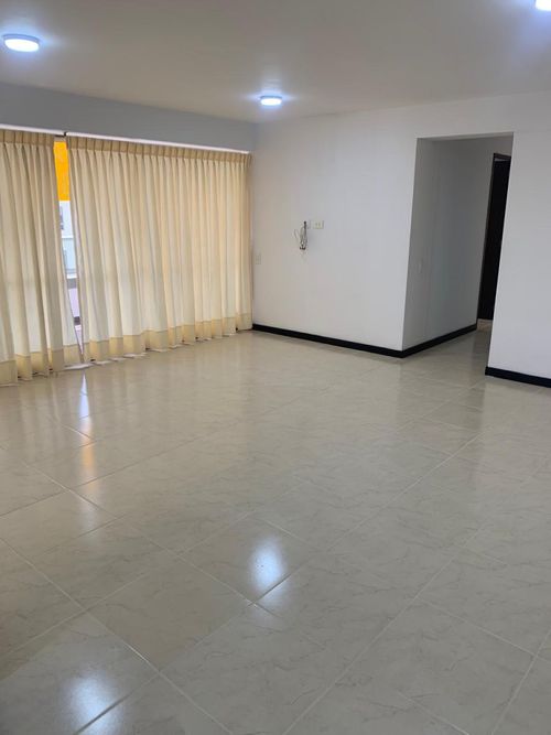 Apartamento de 3 alcobas en arriendo en Aves Maria, Medellín, 92 m² · foto 2 de 20