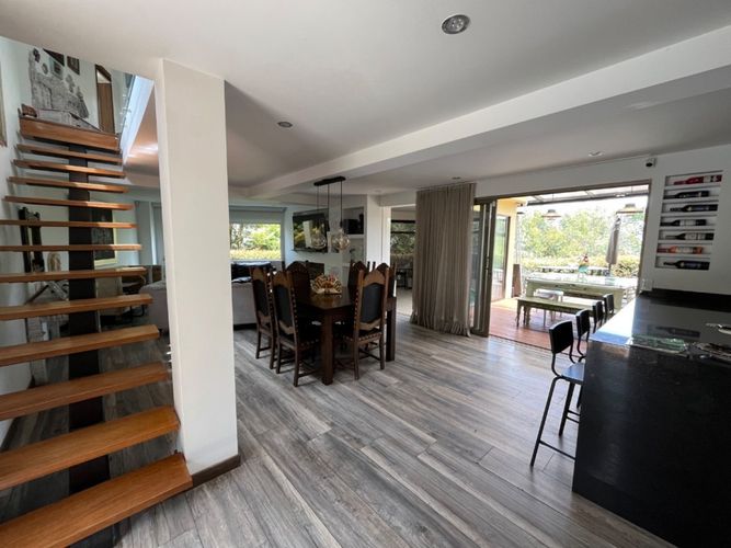Casa de 5 alcobas en venta en La Hondita, Guarne · foto 2 de 24