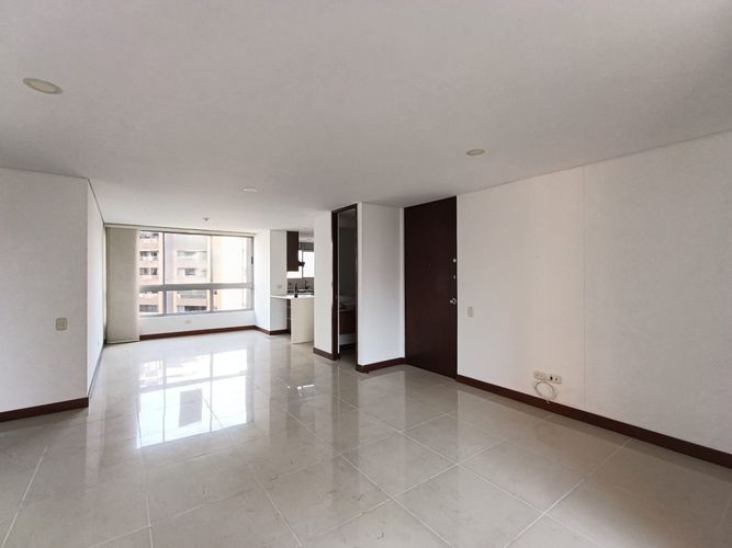 Apartamento de 3 alcobas en arriendo en El Poblado, Medellín, 147 m² · foto 3 de 20
