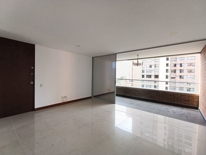 Apartamento de 3 alcobas en arriendo en El Poblado, Medellín, 147 m² · foto 4 de 20
