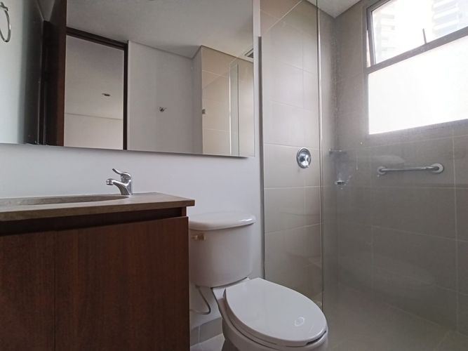 Apartamento de 3 alcobas en arriendo en El Poblado, Medellín, 147 m² · foto 11 de 20