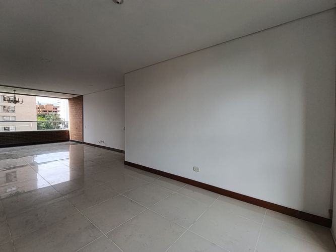 Apartamento de 3 alcobas en arriendo en El Poblado, Medellín, 147 m² · foto 17 de 20