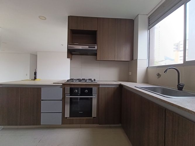 Apartamento de 3 alcobas en arriendo en El Poblado, Medellín, 147 m² · foto 18 de 20