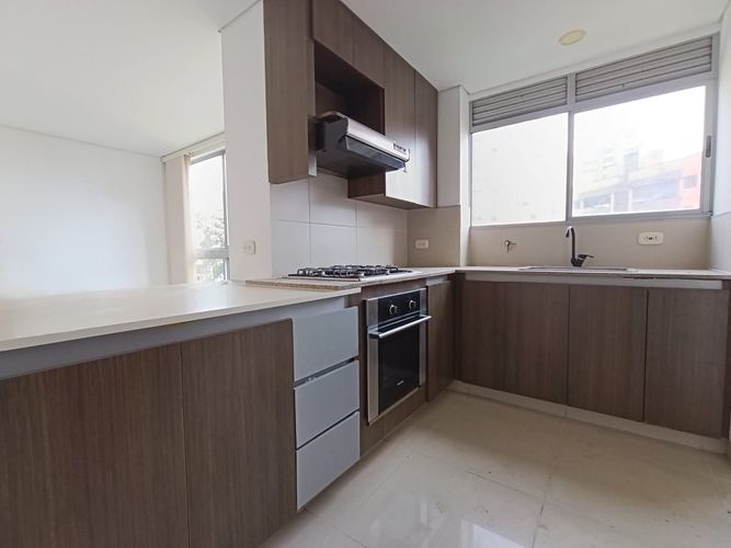 Apartamento de 3 alcobas en arriendo en El Poblado, Medellín, 147 m² · foto 19 de 20