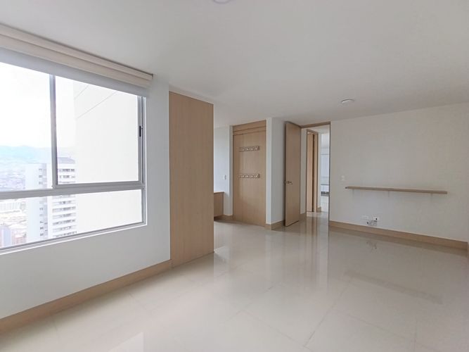Apartamento de 2 alcobas en arriendo en Loma Del Indio, Medellín, 81 m² · foto 5 de 14