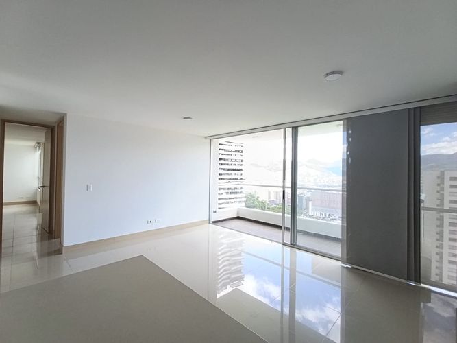 Apartamento de 2 alcobas en arriendo en Loma Del Indio, Medellín, 81 m² · foto 11 de 14