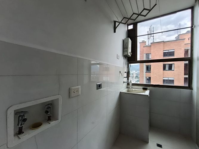 Apartamento de 3 alcobas en arriendo en El Poblado, Medellín, 108 m² · foto 19 de 19