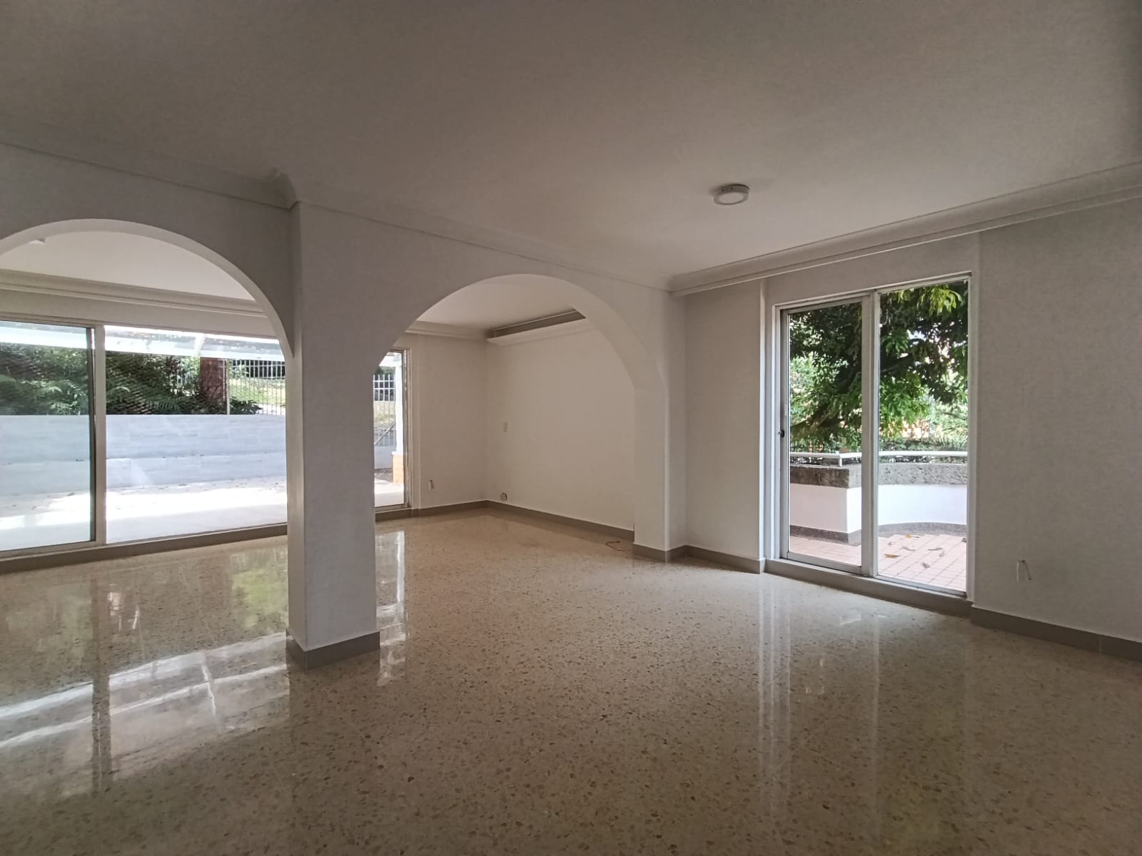 Casa en arriendo en El Poblado, Medellín · foto 6 de 20