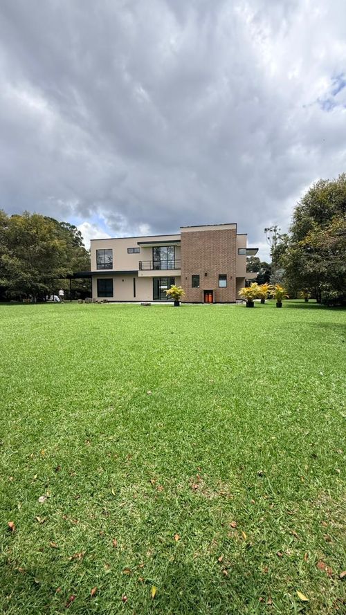 Casa de 4 alcobas en venta en So�Adora, El Carmen de Viboral, 363 m² · foto 8 de 13