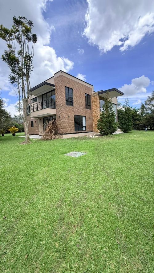 Casa de 4 alcobas en venta en So�Adora, El Carmen de Viboral, 363 m² · foto 12 de 13