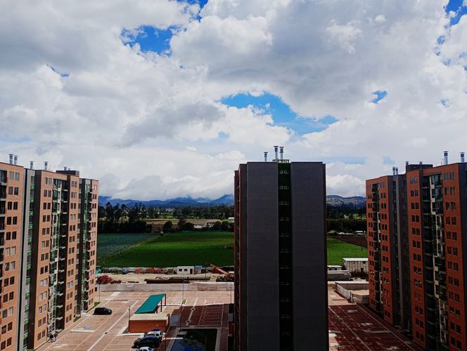 Apartamento de 3 alcobas en arriendo en Potrero Grande, Madrid, 58 m² · foto 2 de 17