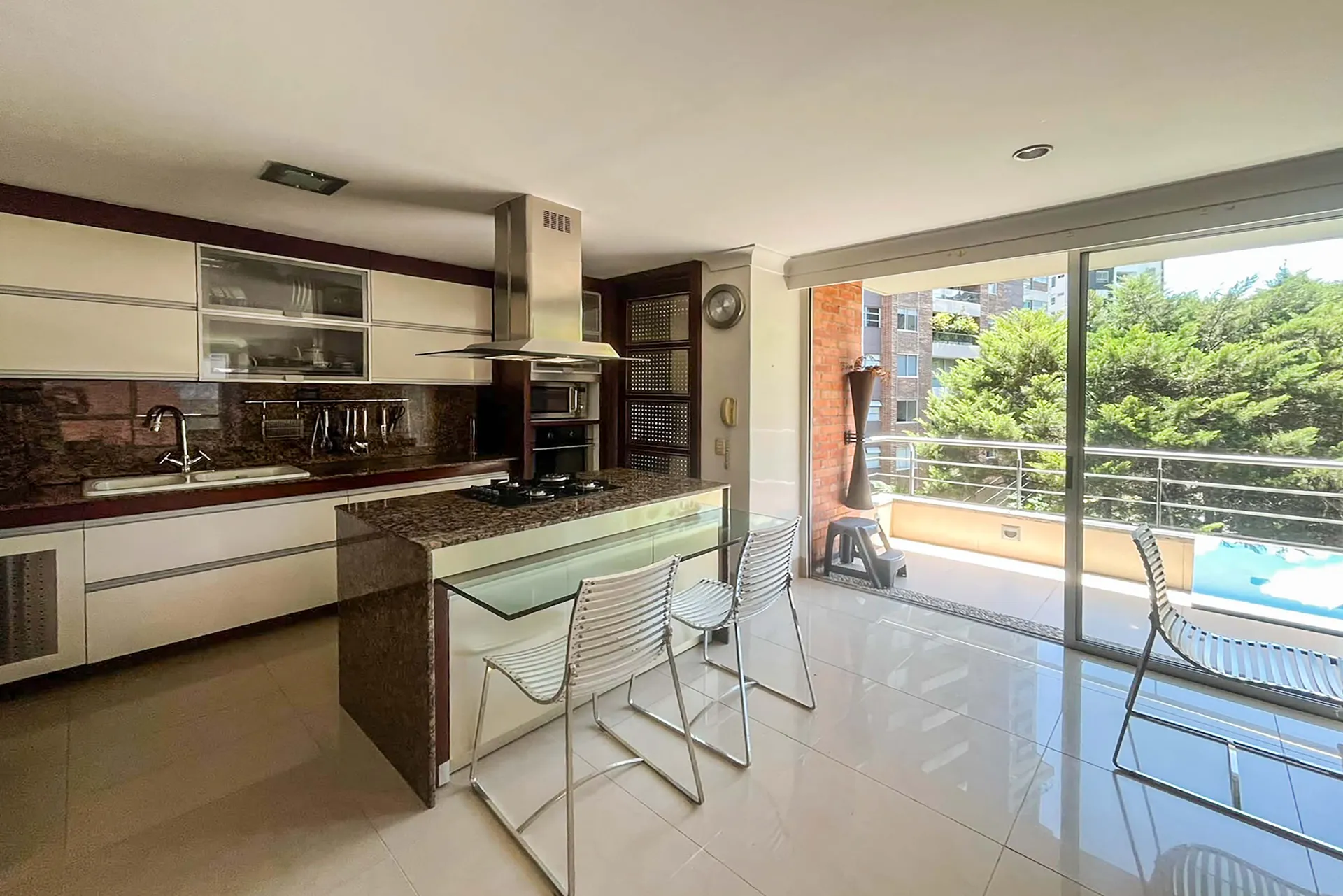 2BR Apartment in Castropol (86 m²)