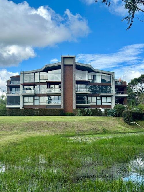 Apartamento de 2 alcobas en venta en Llano Grande, Rionegro, 127 m² · foto 2 de 24
