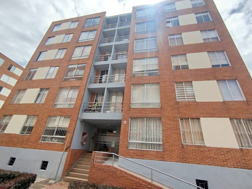 Apartamento en venta en Villas De Granada, Bogotá · foto 2 de 18