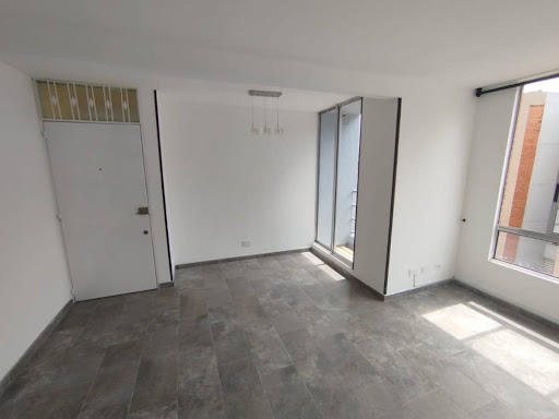 Apartamento en venta en Villas De Granada, Bogotá · foto 5 de 18