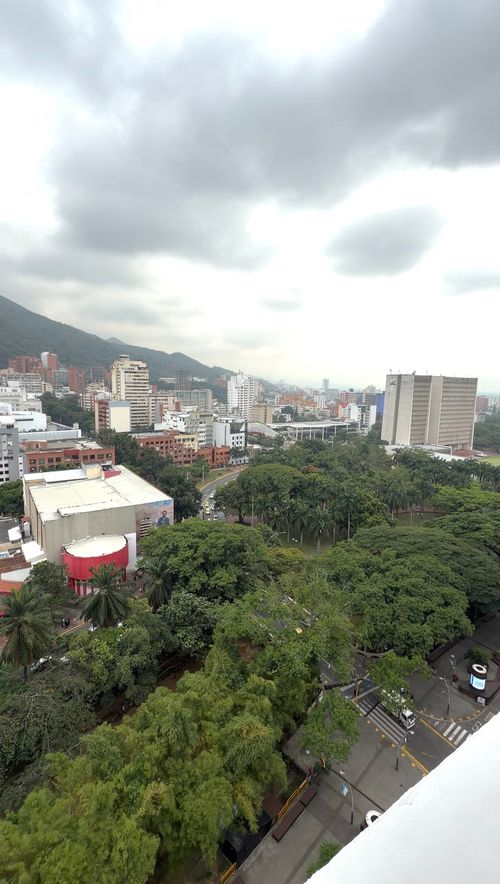 Apartamento de 3 alcobas en venta en Bellavista, Cali, 139 m² · foto 19 de 20
