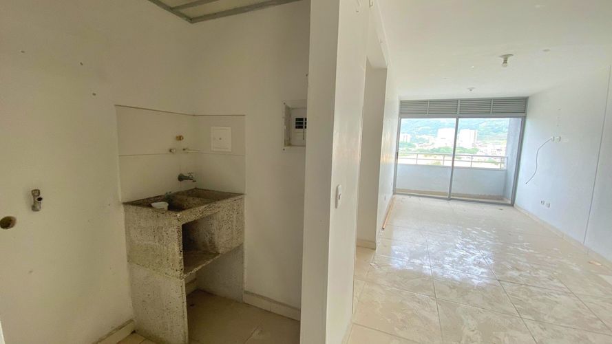 Apartamento de 3 alcobas en venta en Altos De Chanito, Girón, 61 m² · foto 10 de 16