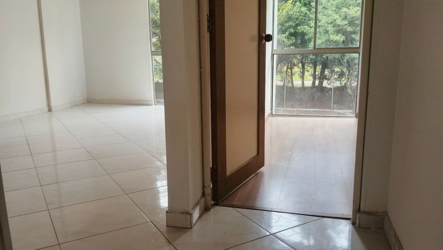 Apartamento de 2 alcobas en venta en Verbenal San Antonio, Bogotá, 54 m² · foto 3 de 18