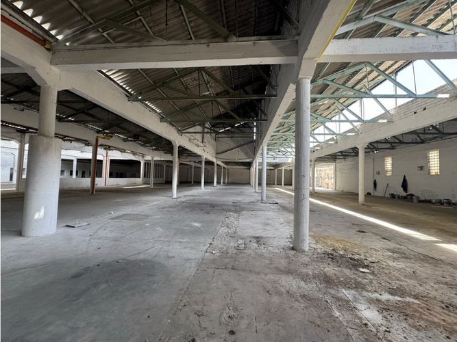 Bodega en arriendo en Los Naranjos, Itagüí · foto 6 de 12
