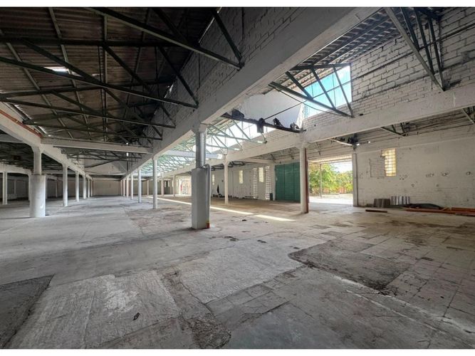Bodega en arriendo en Los Naranjos, Itagüí · foto 9 de 12