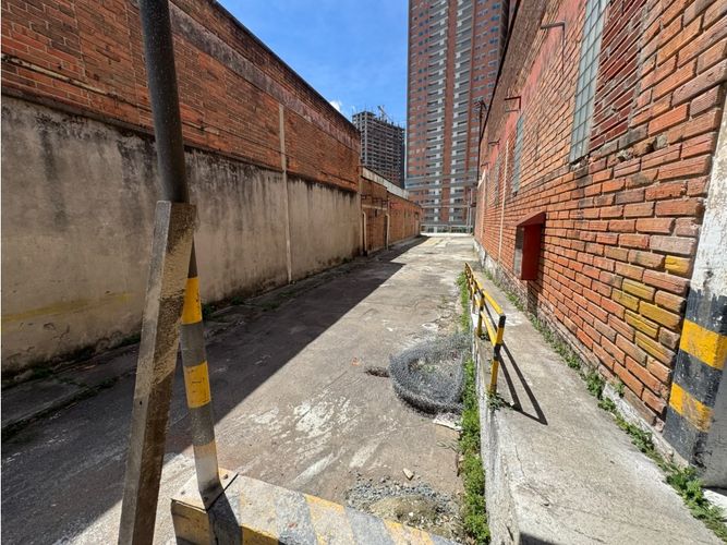 Bodega en arriendo en Los Naranjos, Itagüí · foto 12 de 12