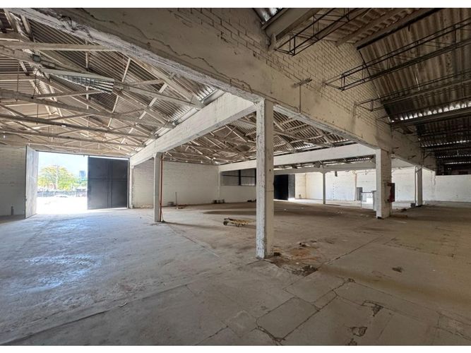 Bodega en arriendo en Los Naranjos, Itagüí · foto 9 de 13