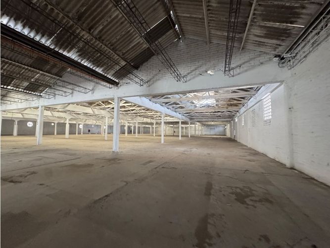 Bodega en arriendo en Los Naranjos, Itagüí · foto 11 de 13