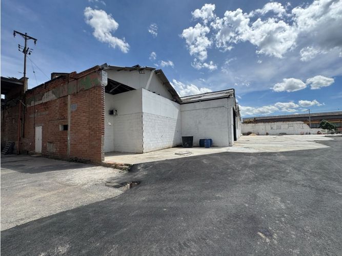 Bodega en arriendo en Los Naranjos, Itagüí · foto 13 de 13