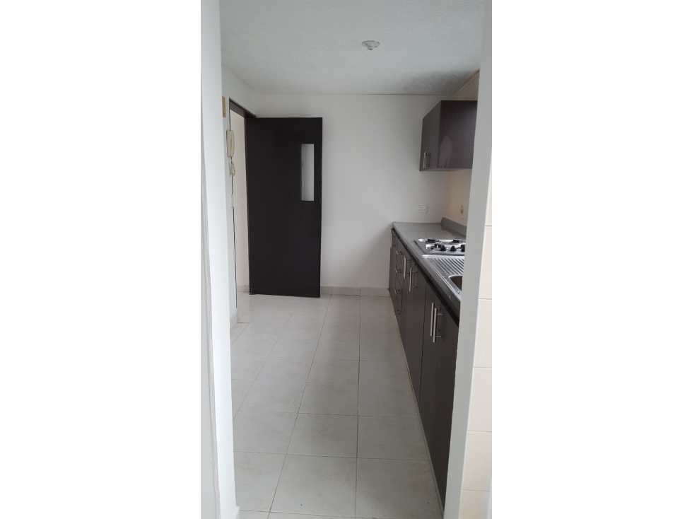 Apartamento en venta en Ciudad Los Alamos, Cali · foto 3 de 12