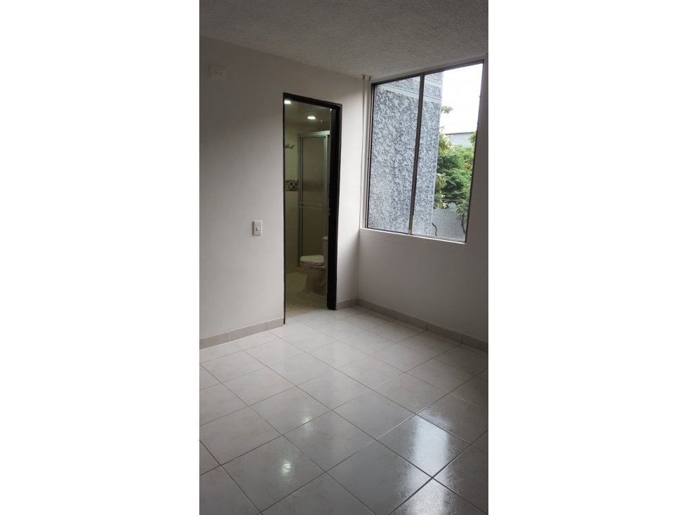 Apartamento en venta en Ciudad Los Alamos, Cali · foto 8 de 12