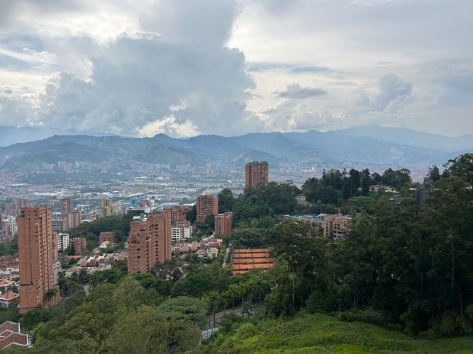 Apartamento de 2 alcobas en arriendo en Media Luna, Medellín, 94 m² · foto 8 de 20