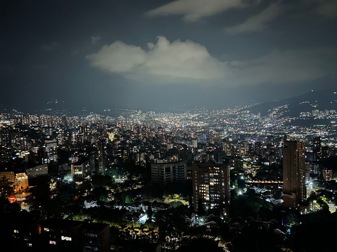Apartamento de 2 alcobas en arriendo en Media Luna, Medellín, 94 m² · foto 14 de 20