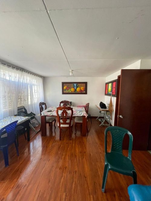 Casa de 4 alcobas en venta en La Estrada, Bogotá, 133 m² · foto 7 de 12