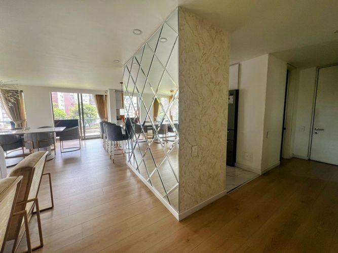 Apartamento de 4 alcobas en venta en Ciudad Salitre, Bogotá, 202 m² · foto 3 de 19