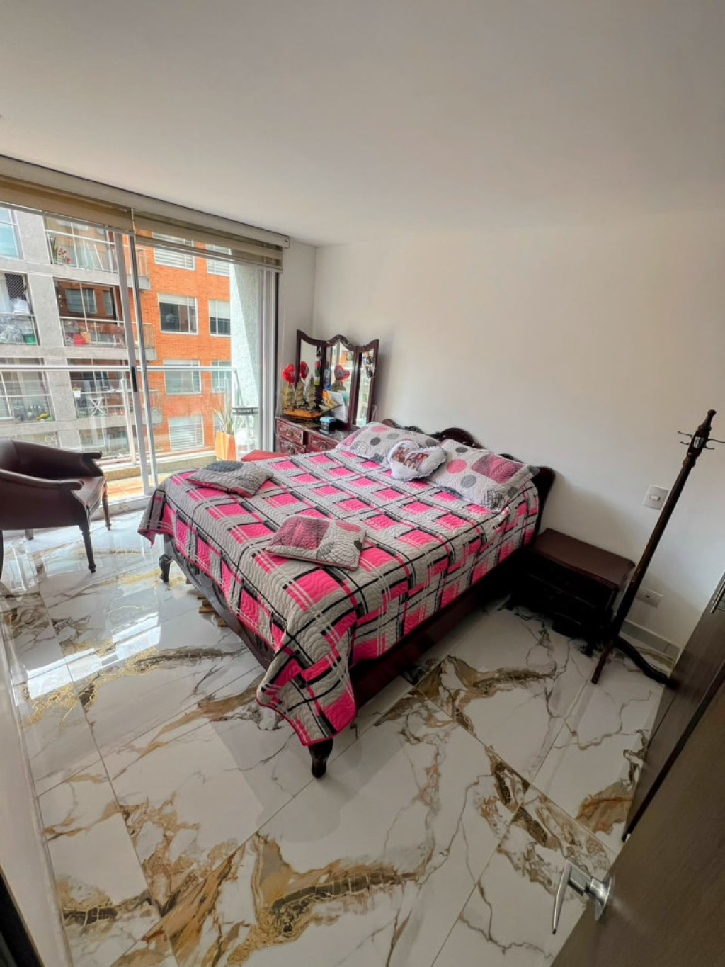 Apartamento en venta en La Felicidad, Bogotá · foto 10 de 24
