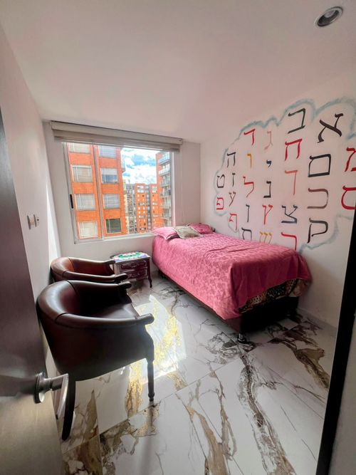 Apartamento de 3 alcobas en venta en La Felicidad, Bogotá, 94 m² · foto 10 de 24