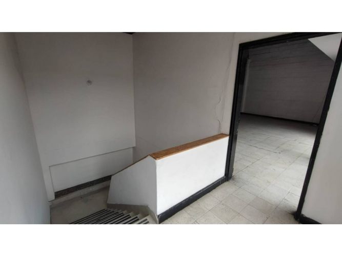 Bodega en arriendo en San Fernando, Itagüí, 290 m² · foto 6 de 7