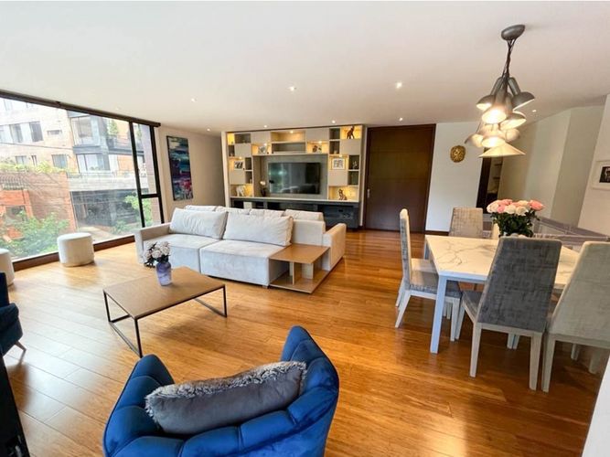 Apartamento de 3 alcobas en venta en El Virrey, Bogotá, 280 m² · foto 2 de 18