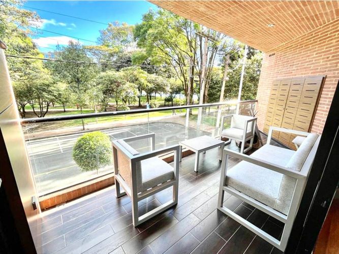 Apartamento de 3 alcobas en venta en El Virrey, Bogotá, 280 m² · foto 5 de 18