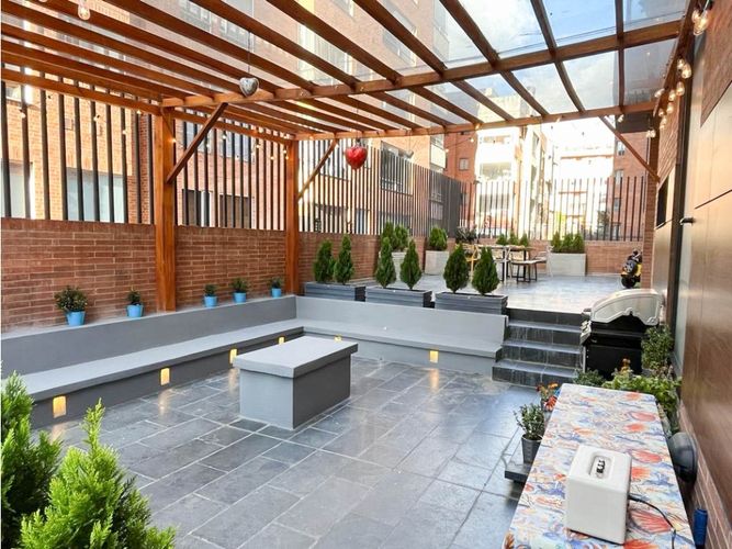 Apartamento de 3 alcobas en venta en El Virrey, Bogotá, 280 m² · foto 14 de 18