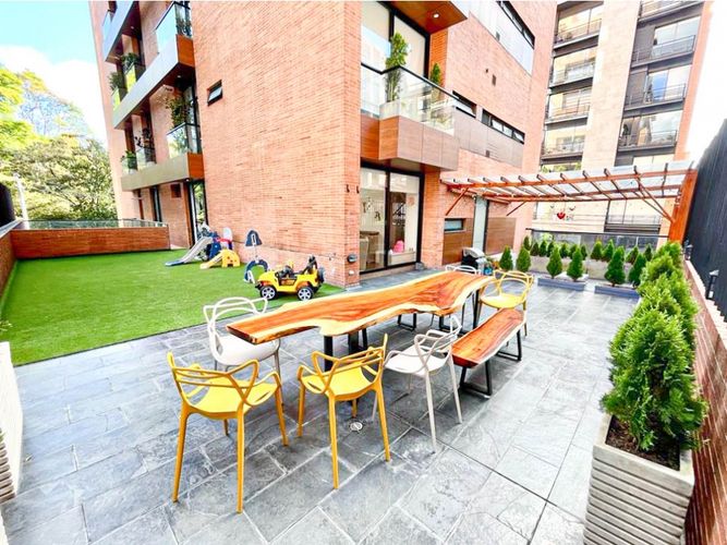 Apartamento de 3 alcobas en venta en El Virrey, Bogotá, 280 m² · foto 18 de 18