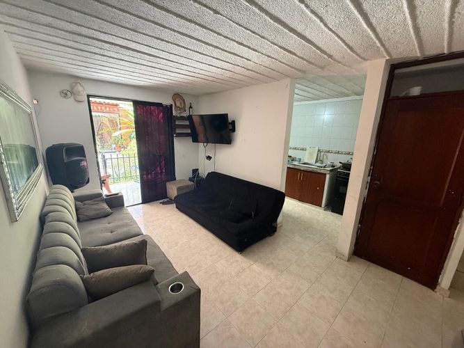 Casa de 3 alcobas en venta en Villa Del Sol, Cali, 80 m² · foto 2 de 15