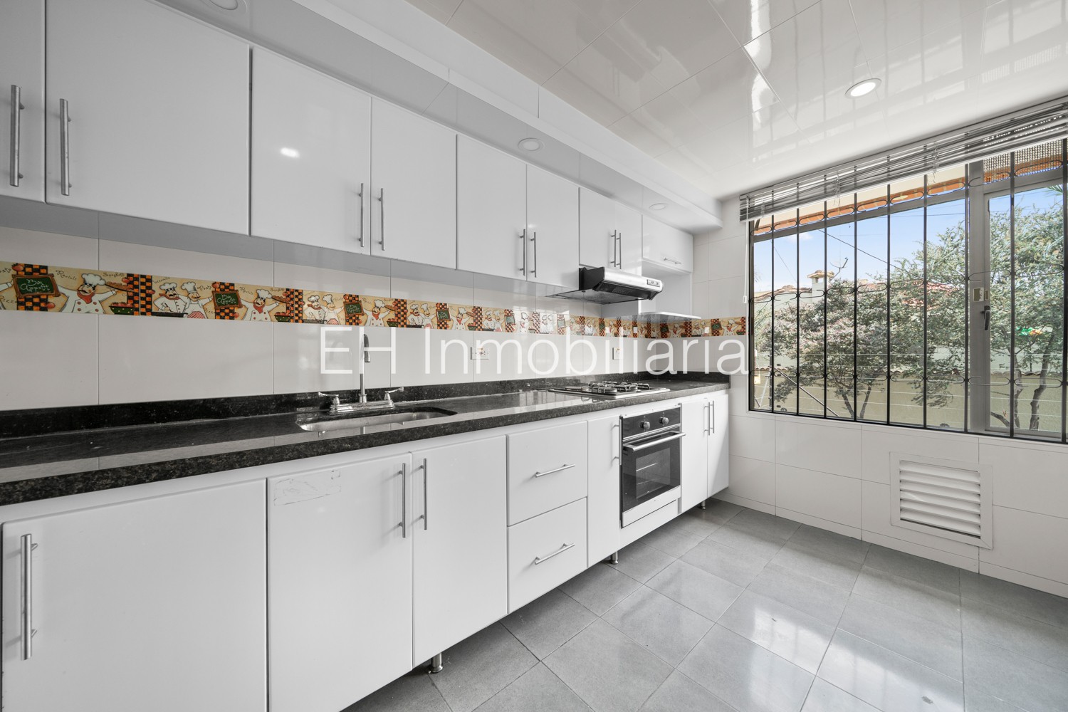 Casa en venta en Las Villas, Bogotá · foto 2 de 15
