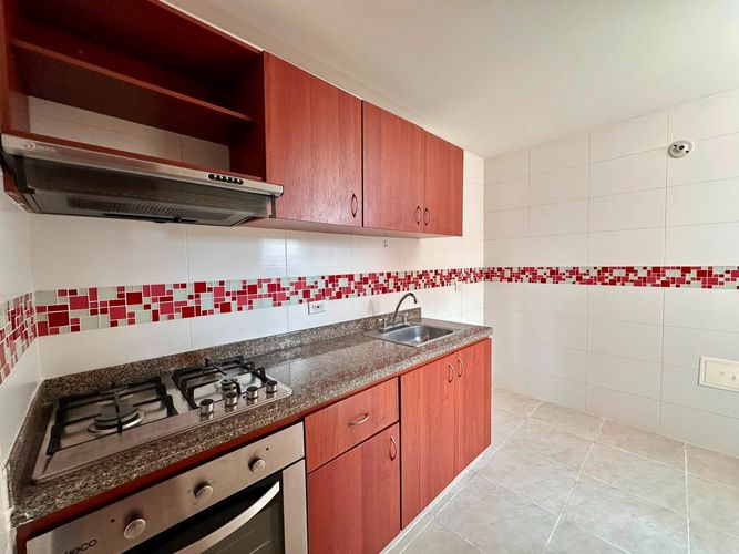 Apartamento de 3 alcobas en venta en San Nicolas, Madrid, 76 m² · foto 3 de 19