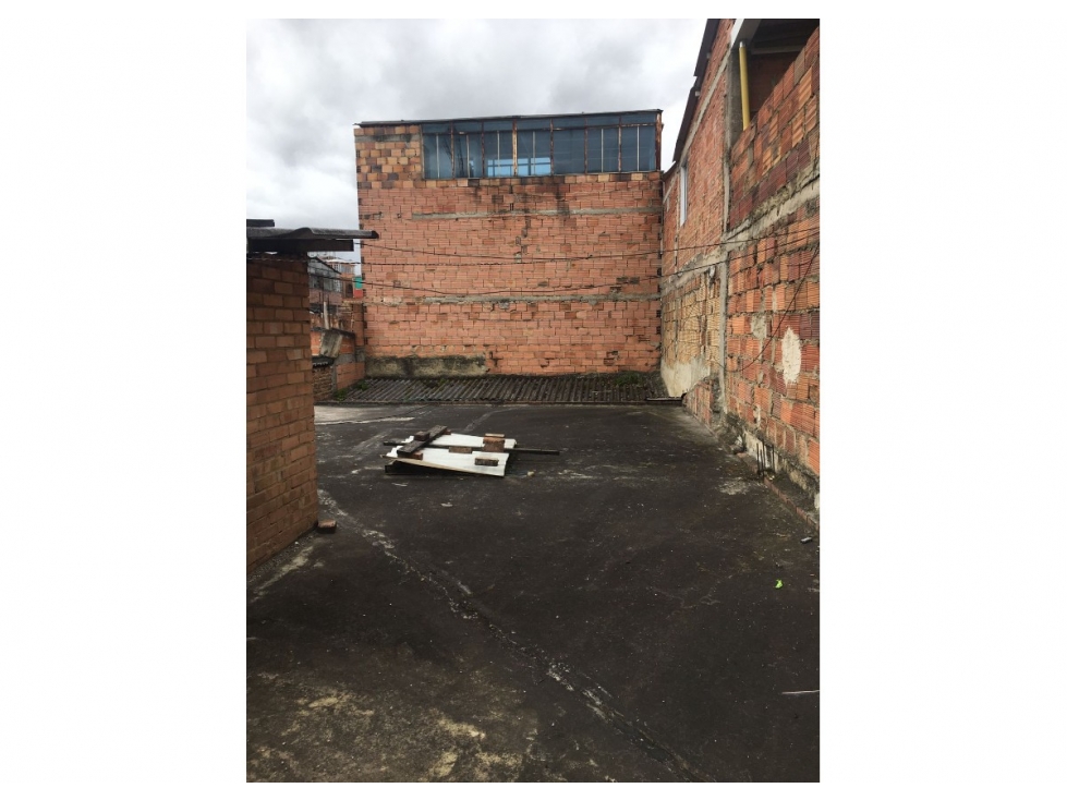 Casa en venta en Fontibon, Bogotá · foto 2 de 14