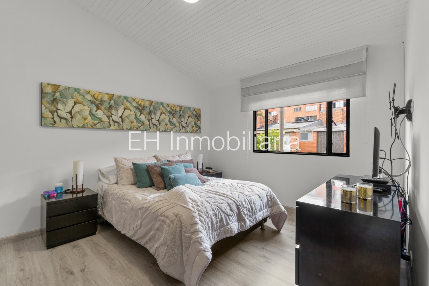 Casa en venta en Lagos De Cordoba, Bogotá · foto 9 de 16
