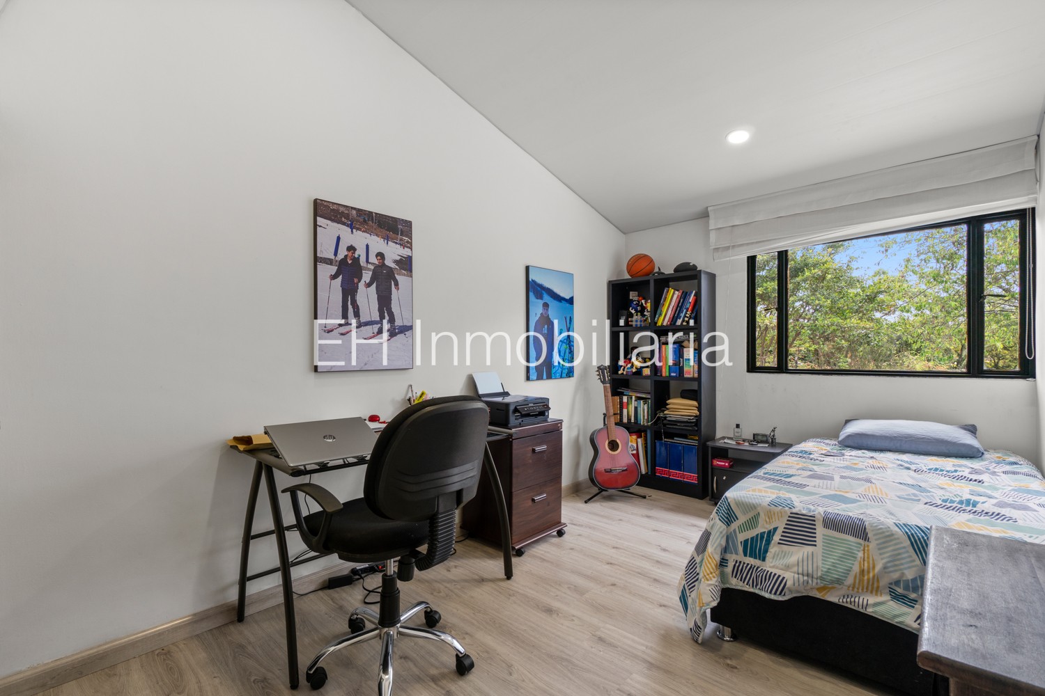 Casa en venta en Lagos De Cordoba, Bogotá · foto 12 de 16